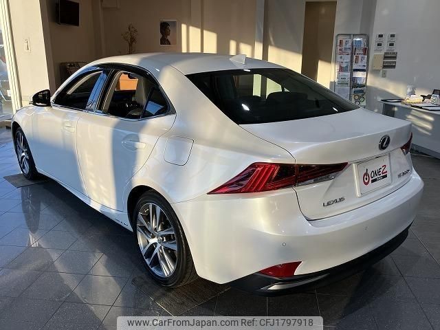lexus is 2020 CFJ1797918 image 2