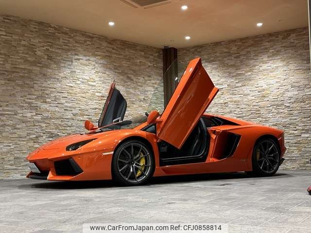 lamborghini lamborghini-aventador 2013 CFJ0858814 image 2
