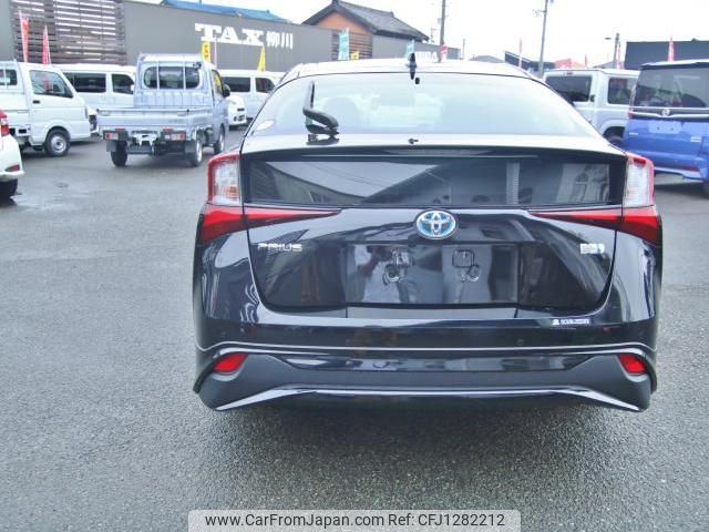 toyota prius 2022 quick_quick_6AA-ZVW51_ZVW51-6229403 image 2