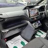 toyota voxy 2017 CARSENSOR_JP_AU6432067105 image 45