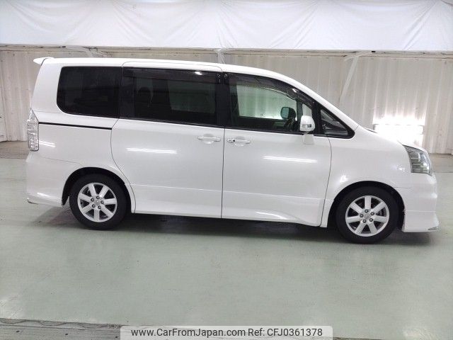 toyota noah 2010 ENHANCEAUTO_1_ea289810 image 2