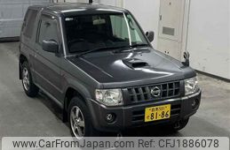 nissan kix 2010 CFJ1886078
