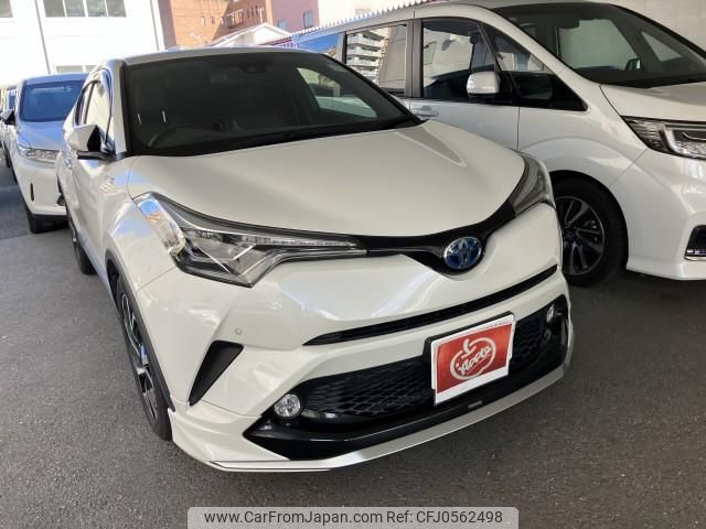 toyota c-hr 2017 quick_quick_DAA-ZYX10_2050640 image 1