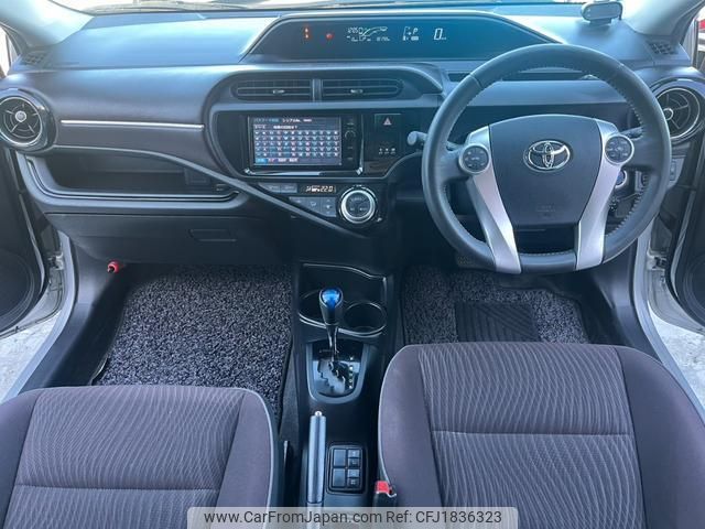 toyota aqua 2016 CFJ1836323 image 2