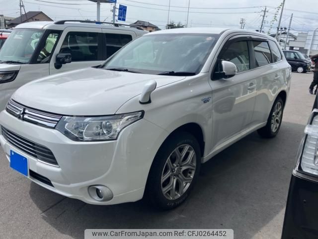 mitsubishi outlander-phev 2013 -MITSUBISHI--Outlander PHEV DLA-GG2W--GG2W-0010155---MITSUBISHI--Outlander PHEV DLA-GG2W--GG2W-0010155- image 1