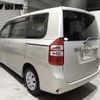 toyota noah 2010 TE606 image 1