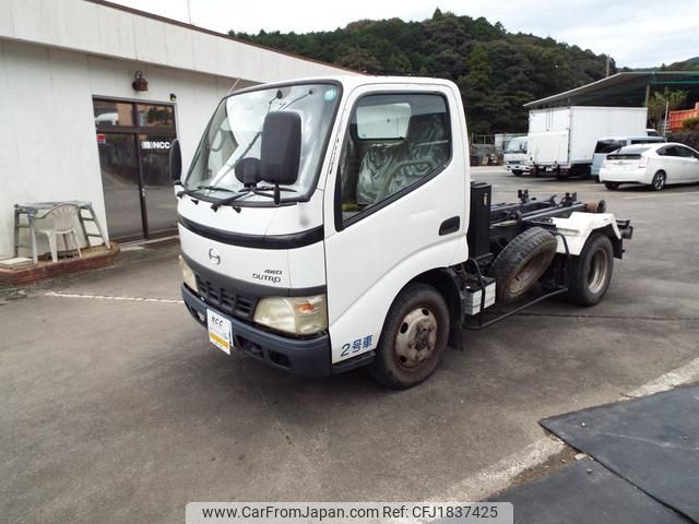hino dutro 2004 CFJ1837425 image 2
