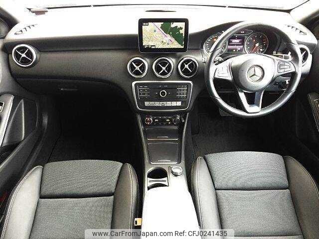 mercedes-benz a-class 2016 504928-924460 image 1