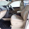 toyota land-cruiser-prado 2022 25922803 image 19