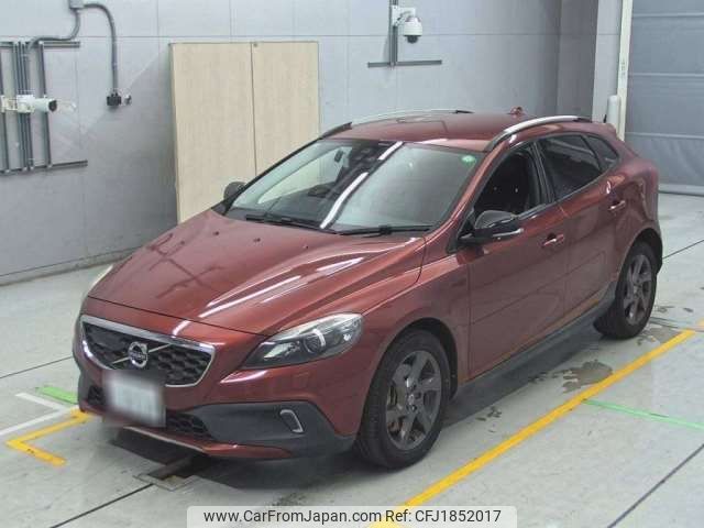 volvo v40 2013 CFJ1852017 image 1