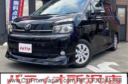 toyota voxy 2013 CARSENSOR_JP_AU5871802406