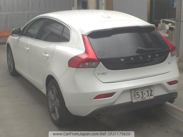 volvo v40 2013 -VOLVO--Volvo V40 MB4164T-E2103231---VOLVO--Volvo V40 MB4164T-E2103231- image 2