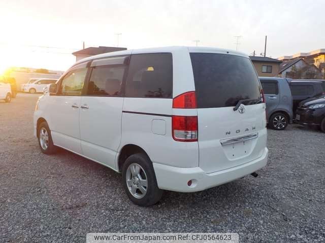 toyota noah 2005 -TOYOTA--Noah DBA-AZR65G--AZR65-0128258---TOYOTA--Noah DBA-AZR65G--AZR65-0128258- image 2