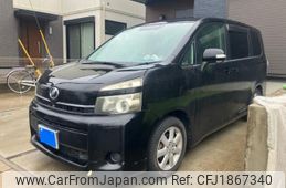 toyota voxy 2011 CFJ1867340