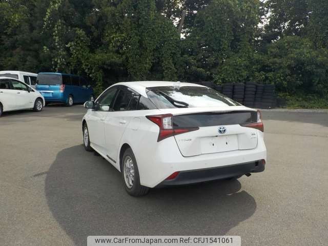 toyota prius 2019 CFJ1541061 image 2