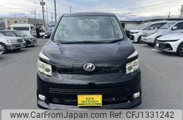 toyota voxy 2008 769235-250624145333