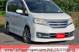 nissan serena 2011 M00566