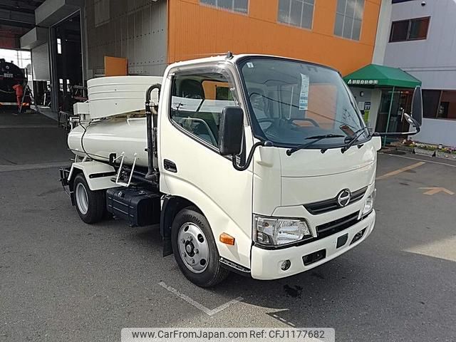 hino dutro 2018 GOO_NET_EXCHANGE_0803382A30250521W007 image 2