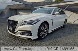 toyota crown 2018 CFJ1689166