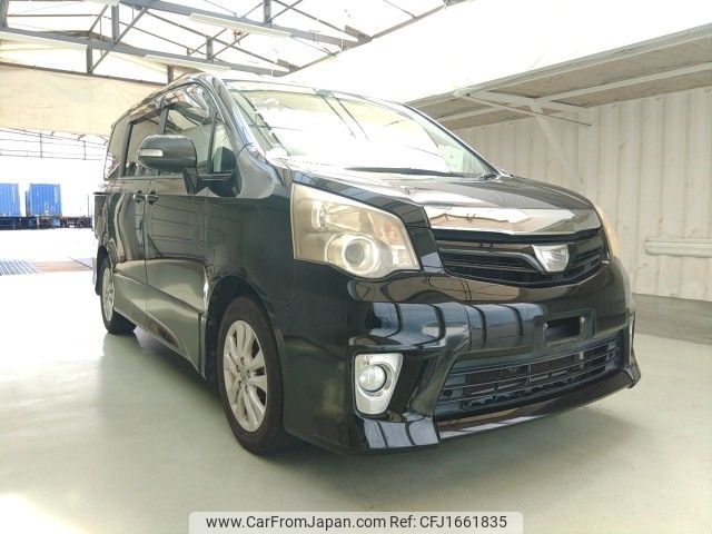 toyota noah 2010 CFJ1661835 image 1