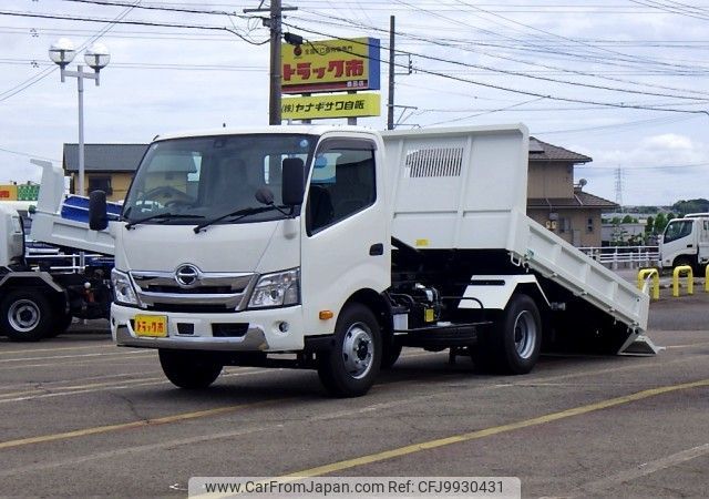 hino dutro 2023 REALMOTOR_N9024060033F-90 image 2