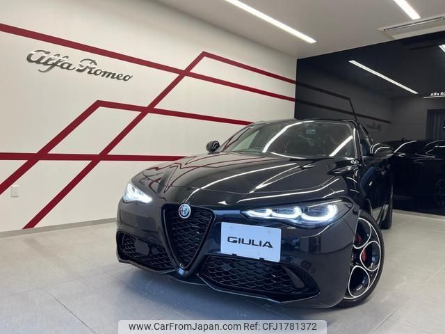 alfa-romeo giulia 2025 CFJ1781372 image 1