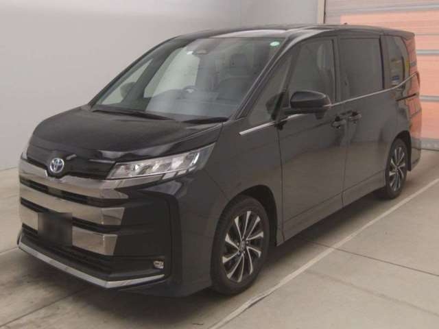 2022 Toyota Noah 6AA-ZWR90W - Car Price $21,783