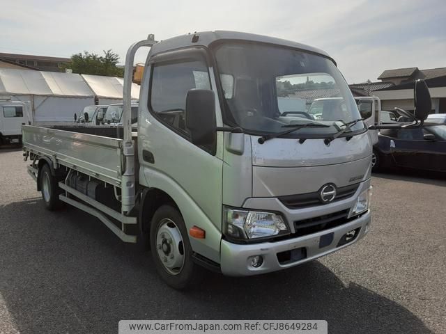 hino dutro 2019 GOO_NET_EXCHANGE_0560787A30230605W004 image 1