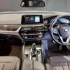 bmw 5-series 2017 quick_quick_DBA-JA20_WBAJA52060WA34453 image 3