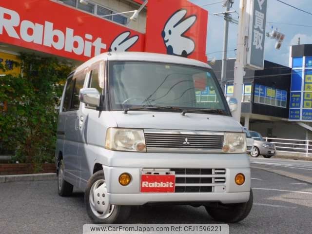 mitsubishi town-box 2004 CFJ1596221 image 1