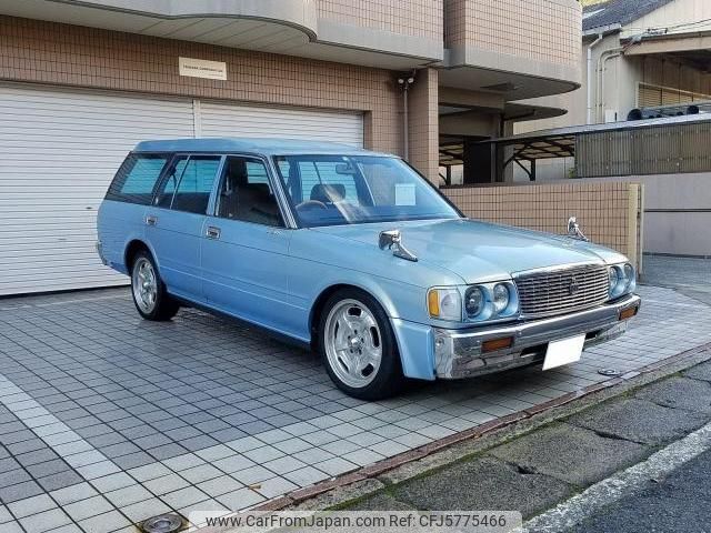 1994 Toyota Crown Van GS136V - Car Price $4,401