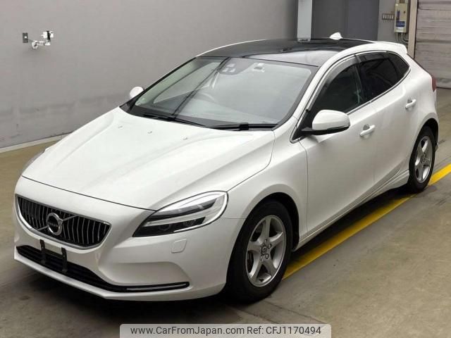 volvo v40 2020 quick_quick_DBA-MB4154T_YV1MV2920K2597022 image 1