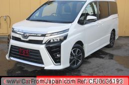 toyota voxy 2017 quick_quick_ZRR80W_ZRR80-0355778