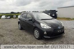 toyota aqua 2014 CFJ1707171