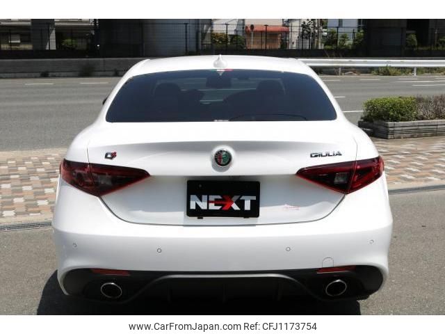 alfa-romeo giulia 2019 quick_quick_ABA-95220_ZAREAEGN1J7574106 image 2