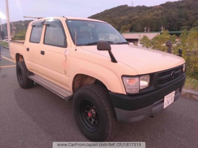toyota hilux 2004 CFJ1817319 image 1