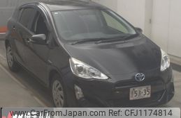 toyota aqua 2015 -TOYOTA--AQUA NHP10-6388717---TOYOTA--AQUA NHP10-6388717-