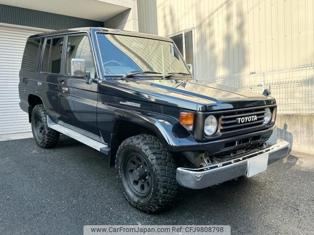 toyota landcruiser-70 1996 quick_quick_KC-HZJ77V_HZJ77-0008272 image 1