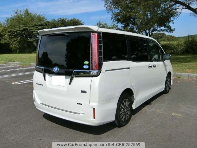 toyota esquire 2018 CFJ0252569 image 2