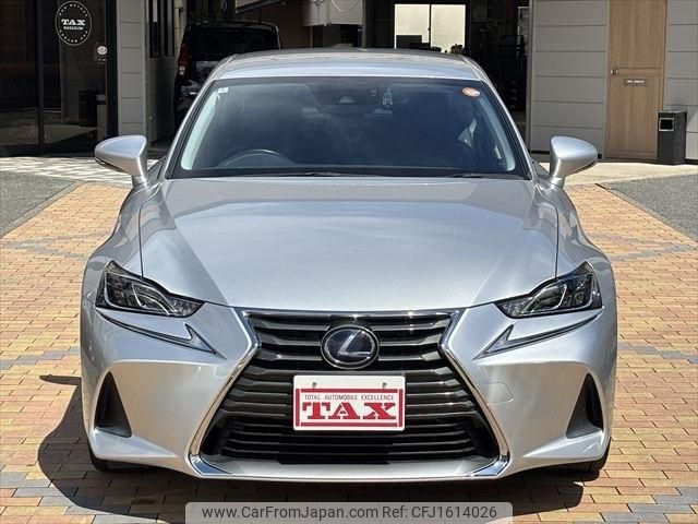 lexus is 2020 CFJ1614026 image 2