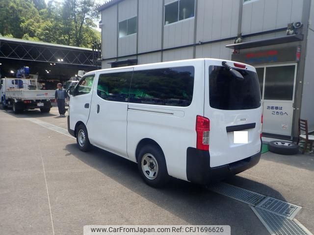 isuzu como 2019 CFJ1696626 image 2