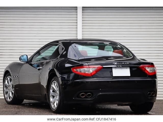 maserati granturismo 2008 CFJ1847416 image 2