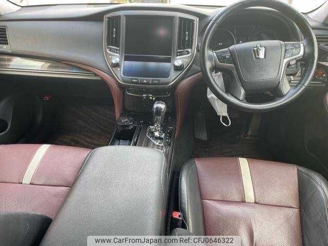 toyota crown 2014 504928-927302 image 1