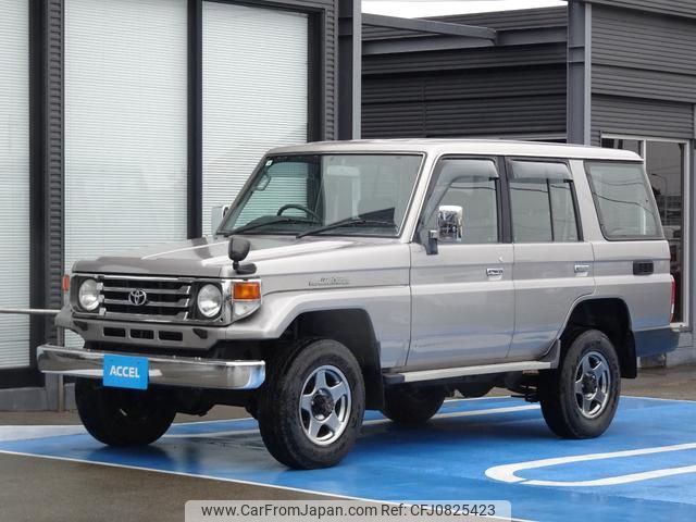 toyota landcruiser-70 2003 GOO_JP_700060001230250117001 image 1