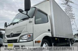 hino dutro 2013 CFJ1887561