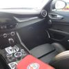 alfa-romeo giulia 2018 CFJ1569920 image 29