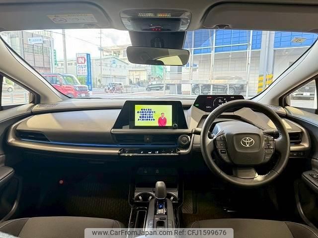 toyota prius 2024 CFJ1599676 image 2