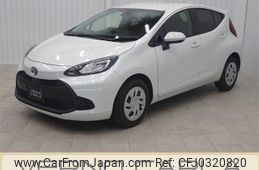 toyota aqua 2022 -TOYOTA--AQUA 6AA-MXPK11--MXPK11-2083768---TOYOTA--AQUA 6AA-MXPK11--MXPK11-2083768-