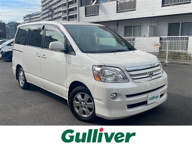 2004 Toyota Noah CBA-AZR60G - Car Price $3,478