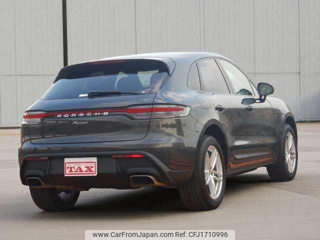 porsche macan 2022 CFJ1710996 image 2